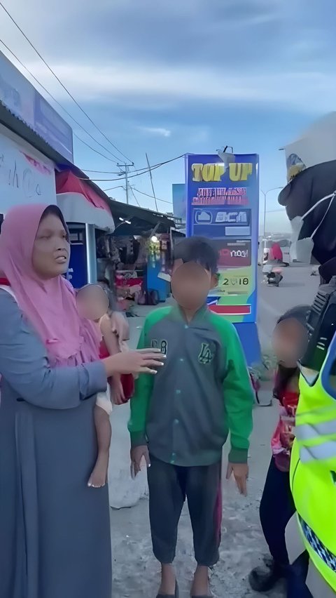 Viral Polwan Bantu Ibu dan Empat Anak 'Mudik' dari Palembang ke Surabaya Usai Diusir Mertua, Ngaku Kehabisan Ongkos di Merak