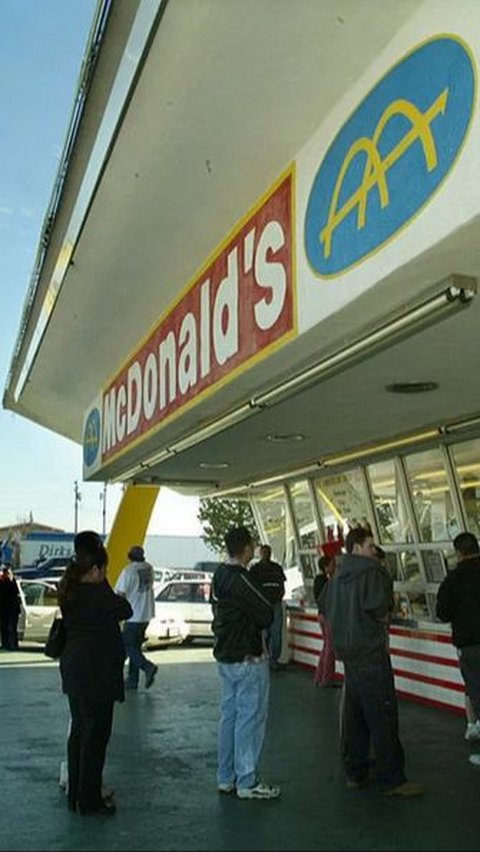 The World's Oldest McDonald's Still Standing Tall in California ...