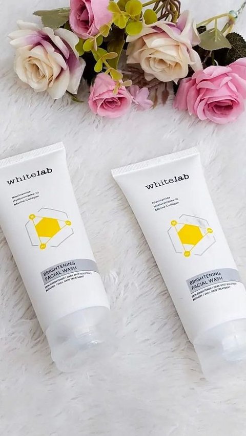 3. WhiteLab Brightening Facial Wash<br>