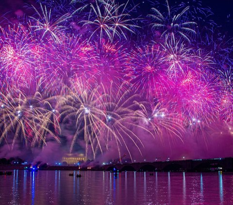 Sejumlah Negara Muslim Tetapkan Idulfitri Jatuh Pada Rabu 10 April, Saudi akan Rayakan dengan Kembang Api dan Konser Musik