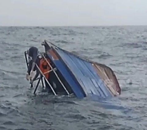 VIDEO 94 Orang Tewas Tenggelam karena Kapal Feri Terbalik, Dipicu Kepanikan Isu Wabah Penyakit