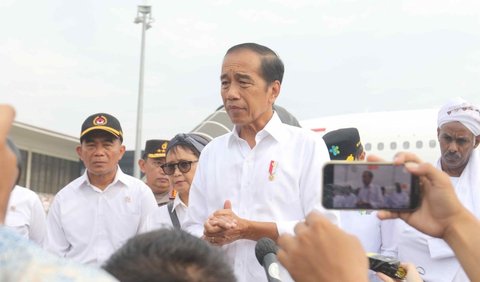 Menurut dia, beberapa menteri kabinet dan ketua lembaga negara juga direncanakan salat Idulfitri bersama Jokowi-Ma'ruf di Masjid Istiqlal. 