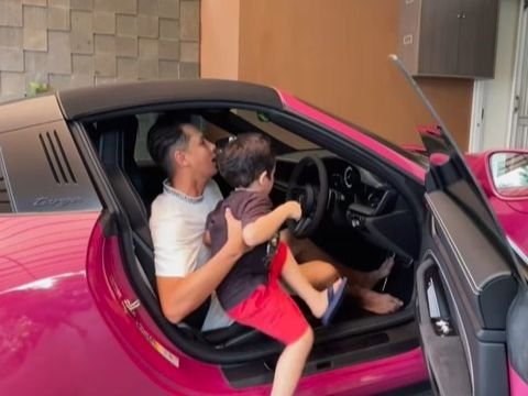 Deretan Mobil Supercar Mewah Milik Seleb Tanah Air dari Raffi Ahmad Hingga Kevin Aprilio, Siapa Paling Mahal?