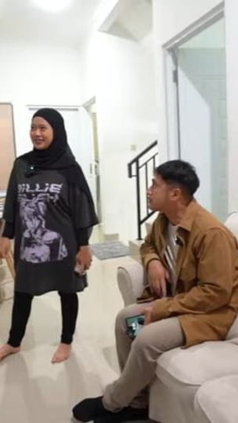 Irfan Hakim Melongo Melihat Rumah Mewah Komika Musdalifah, Toiletnya Banjir 'Biasa Orang kaya Kamar Mandinya Kering'