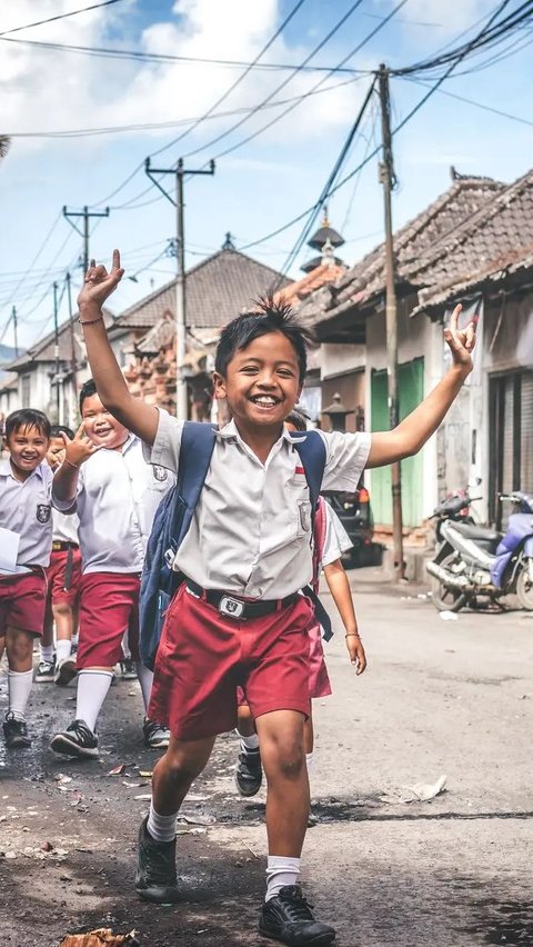 <b>50 Ucapan Selamat Hari Pendidikan Nasional, Penuh Pesan Inspiratif </b>