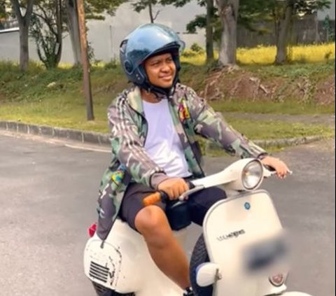 Vespa Beloved by the Late Babe Cabita Auctioned, the Proceeds for Pesantren