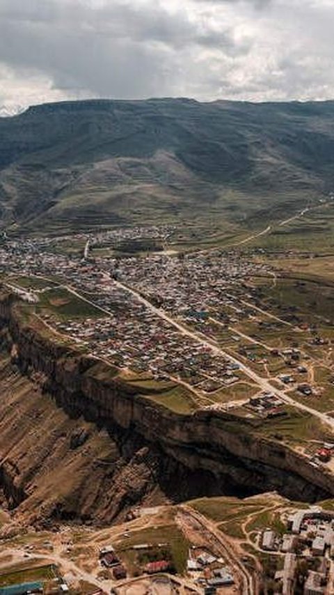 Menelusuri Wisata Menakjubkan, Desa Kuno Khunzakh yang Ada di Dagestan
