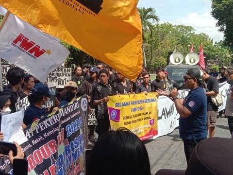 Buruh Geruduk Kantor Gubernur Bali Saat May Day, Desak Sistem Kerja Kontrak Dihapus