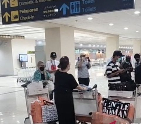 Bandara Sam Ratulangi Ditutup hingga Kamis Siang Akibat Erupsi Gunung Ruang