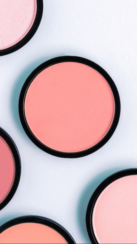 2. Emina Cheek Lit Pressed Blush<br>