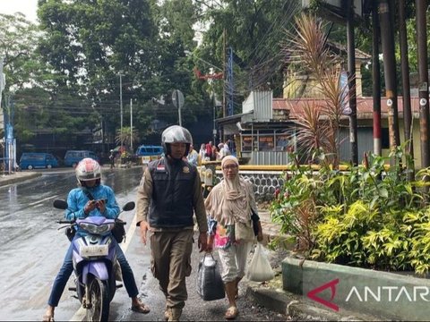 Pemkot Bogor Cari Keluarga Ibu-Ibu Viral Minta Sedekah Tapi Maksa