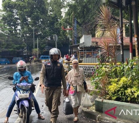 Pemkot Bogor Cari Keluarga Ibu-Ibu Viral Minta Sedekah Tapi Maksa