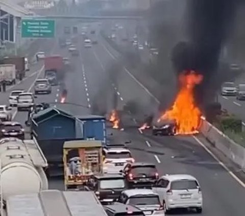 Chronology of Avanza and Pickup Car Accident at KM 06 Jakarta-Cikampek Toll Road until it Burns