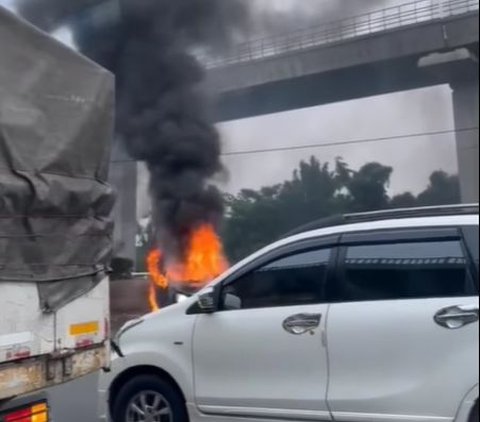 Chronology of Avanza and Pickup Car Accident at KM 06 Jakarta-Cikampek Toll Road until it Burns