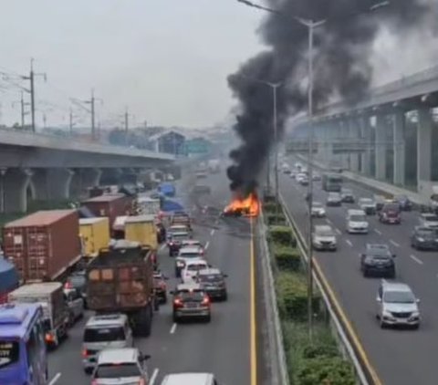 Chronology of Avanza and Pickup Car Accident at KM 06 Jakarta-Cikampek Toll Road until it Burns