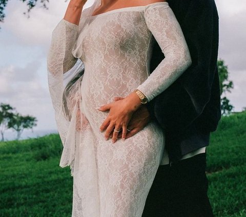 Portrait of Hailey Bieber Looking Stunning Showing Off Baby Bump