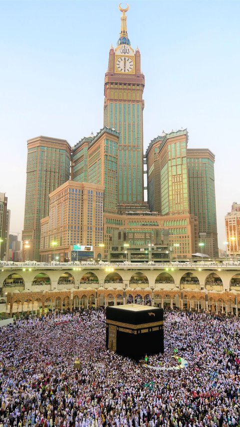 <b>Melempar Jumrah dalam Prosesi Ibadah Haji</b>