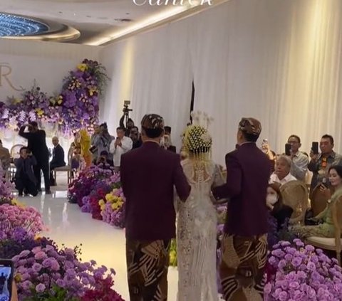 8 Portraits of the Atmosphere of Rizky Febian and Mahalini's Wedding Ceremony, Looking Beautiful in Sundanese Siger