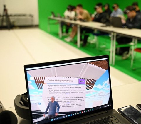 FOTO: Berkat AI, Universitas Hong Kong Hadirkan Albert Einsten Jadi Dosen di Kelas