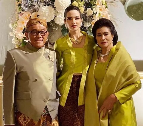Portrait of Celebrities at Brother-in-Law's Wedding, Princess Isnari's Appearance Like a Walking Gold Shop