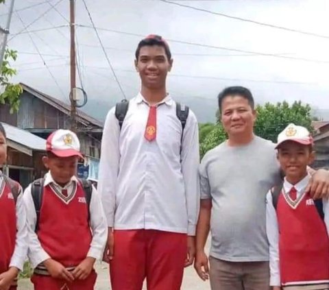 Facts about Elementary School Students in Kerinci with a Height of 2 Meters, Difficulty in Finding Clothes and Aspiring to Become a Volleyball Athlete