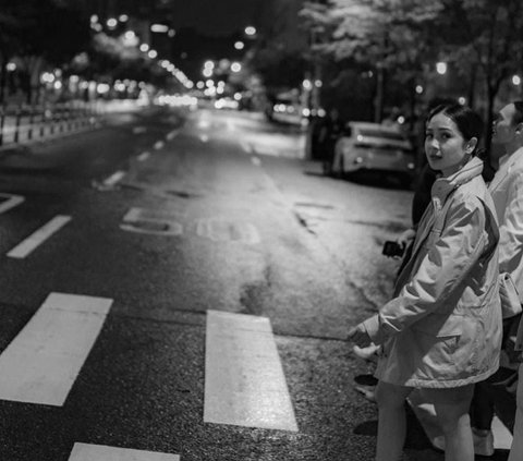Tampil Santai Pakai Celana Pendek di Korea Selatan, Penampilan Nagita Slavina Cantik Menggemaskan Bak ABG