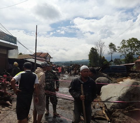 18 Warga Meninggal Akibat Banjir Lahar Dingin dan Longsor, Pemkab Agam Tetapkan Status Tanggap Darurat