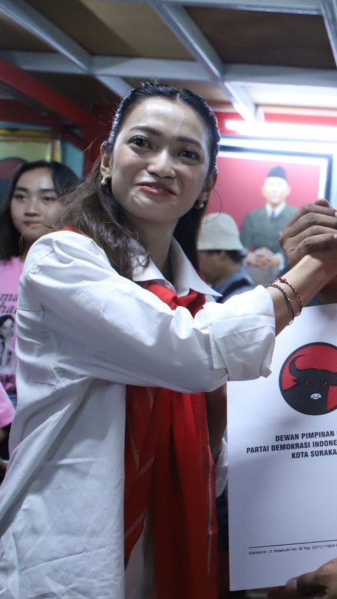 Putri Aria Bima Daftar Calon Wakil Wali Kota Solo