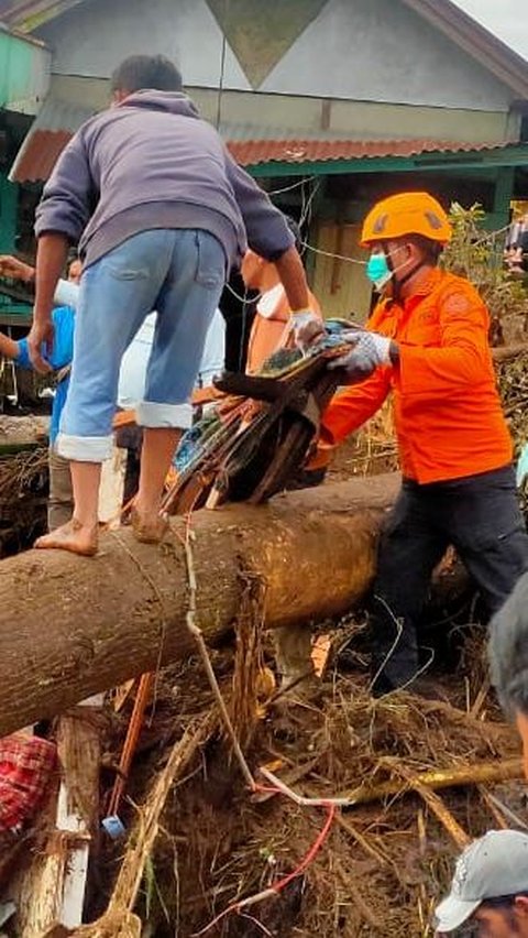 Bertambah Lagi, Korban Meninggal Akibat Banjir Bandang dan Lahar Dingin di Sumbar Jadi 37 Orang