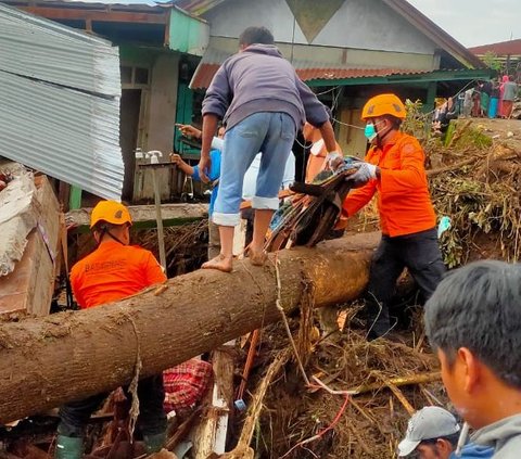 Bertambah Lagi, Korban Meninggal Akibat Banjir Bandang dan Lahar Dingin di Sumbar Jadi 37 Orang