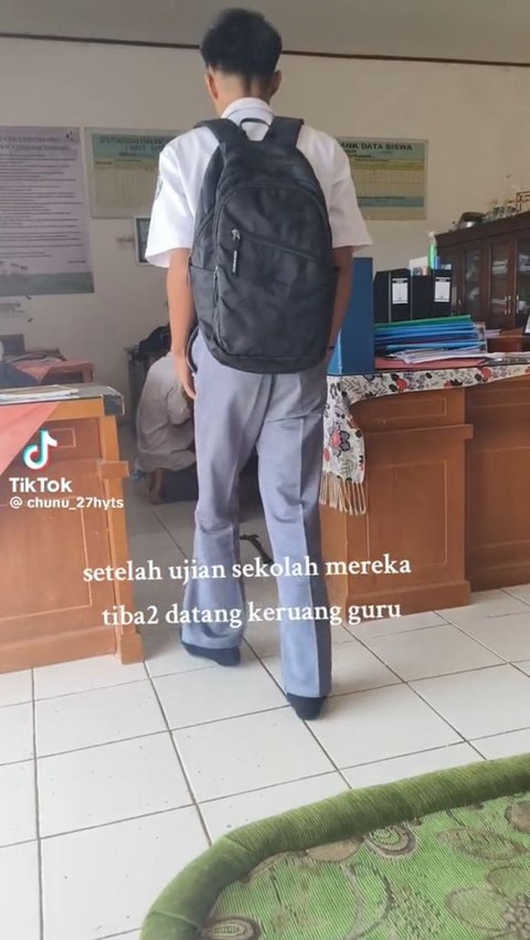 Viral Siswa Datang ke Ruang Guru Usai Ujian Sekolah untuk Sungkem dan Berterimakasih, Tuai Pujian