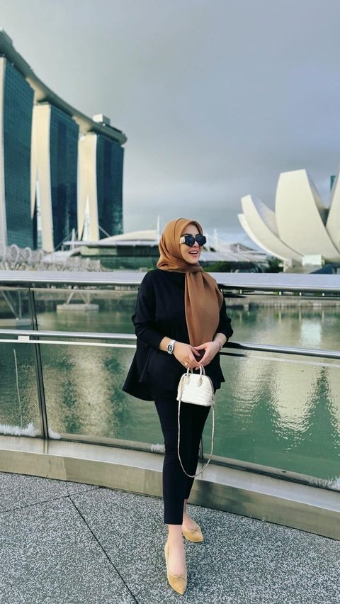 Confirmed by Closest People, Syahrini is Pregnant with First Child.