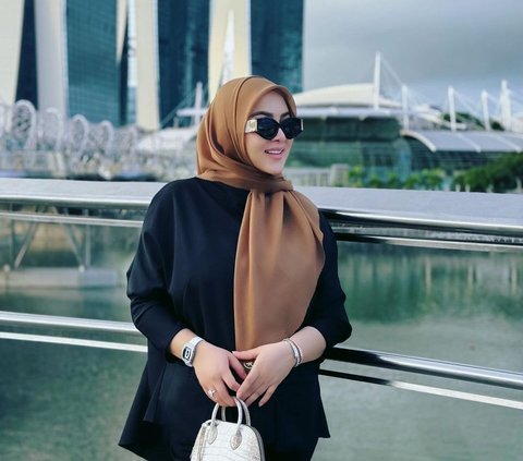 Confirmed by Closest People, Syahrini is Pregnant with First Child