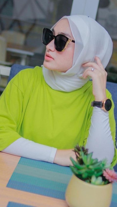 3 Styles of Appearance Santyka Fauziah, Sule's Girlfriend who became the Center of Attention: Shining in Oversized T-Shirts