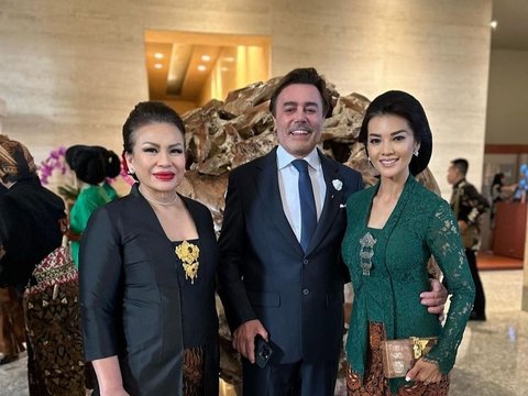 Cantik dalam Balutan Busana Kebaya, ini Potret Farah Quinn saat Hadir ke Acara Ultah Puteri Solo di Keraton Bersama Suami Bule