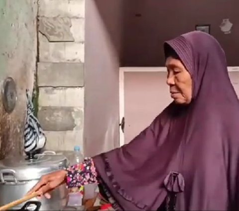 Berangkat Haji Berkat Jual Kerupuk Keliling selama 38 Tahun, Kisah Nenek Asal Lombok Barat Ini Bikin Kagum