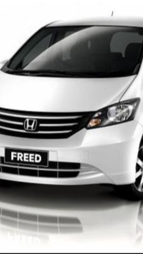 Honda Freed Pertama  (2009)<br>