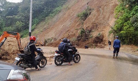 Salah satu pengedara motor, Ranggi mengaku bukan pertama baginya melewati jalur Malalak menuju Kota Padang.