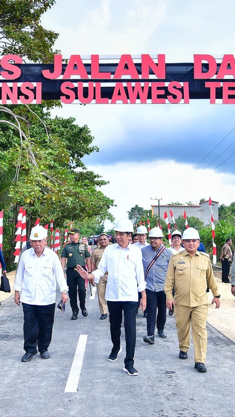 Jokowi Siapkan Rp15 Triliun untuk Pembangunan Jalan Rusak di Tahun 2024