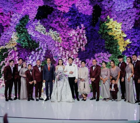 Have to Wait for 3 Hours, 7 Photos of Artists Who Are Willing to Wait in Line to Shake Hands with Rizky Febian and Mahalini at the Wedding Reception