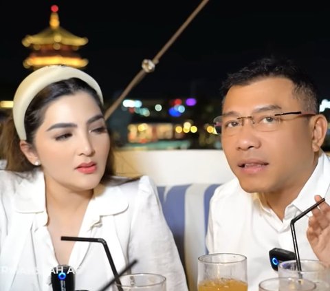 10 Potret Anang & Ashanty di Momen Anniversary Pernikahan ke-12, Dapat Kejutan dari Anak-anak di Atas Kapal