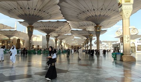 Kementerian Agama (Kemenag) RI menyarankan sejumlah tips kepada jemaah haji Indonesia sebelum hendak meninggalkan hotel tempat menginap untuk pergi beribadah ke Masjid Nabawi.<br>