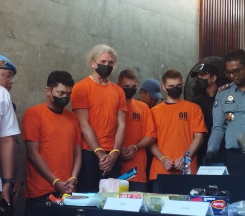 Polisi Gerebek Vila di Bali jadi Lab Pembuatan Narkoba Hingga Ganja Hindroponik, 4 Orang Ditangkap