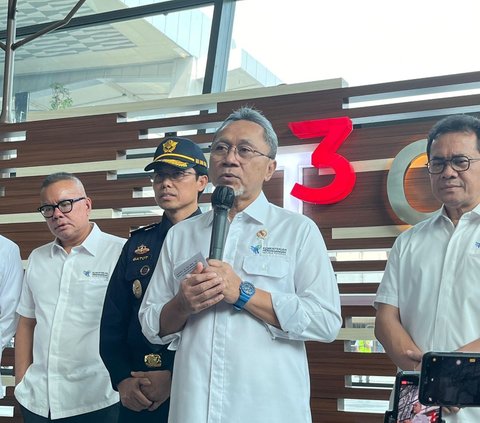 Mendag Zulkifli Hasan Amankan Sementara Kapal Tanker Tanpa Izin Impor