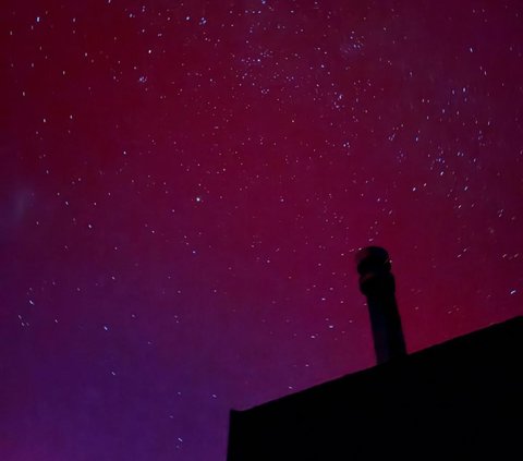 Menakjubkan! 10 Foto Nana Mirdad dan Andrew White Melihat Penampakan Aurora Langka di New Zealand