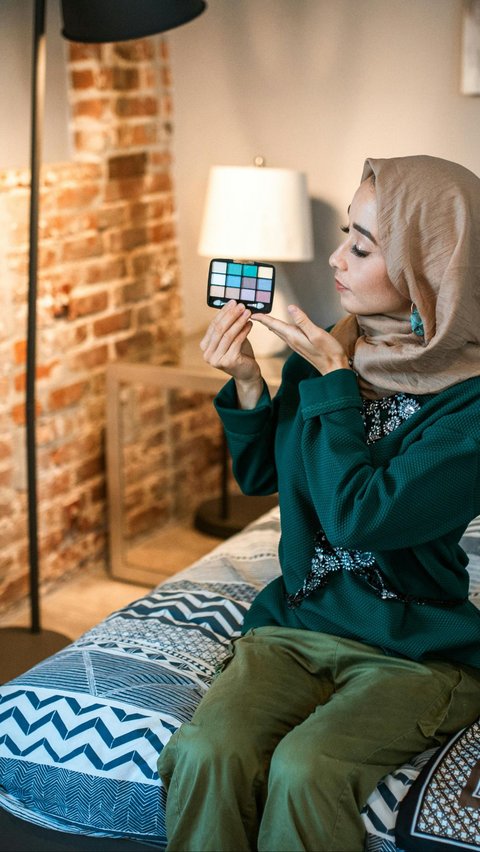 Rekomendasi ide bisnis online berpeluang tinggi yang cocok untuk anak muda.