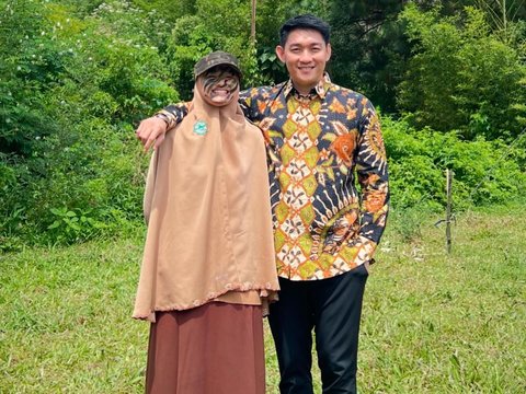 Momen Ifan Seventeen Datangi Putrinya yang sedang Kemping Bersama Teman-temannya dari Pesantren, Sweet Banget!