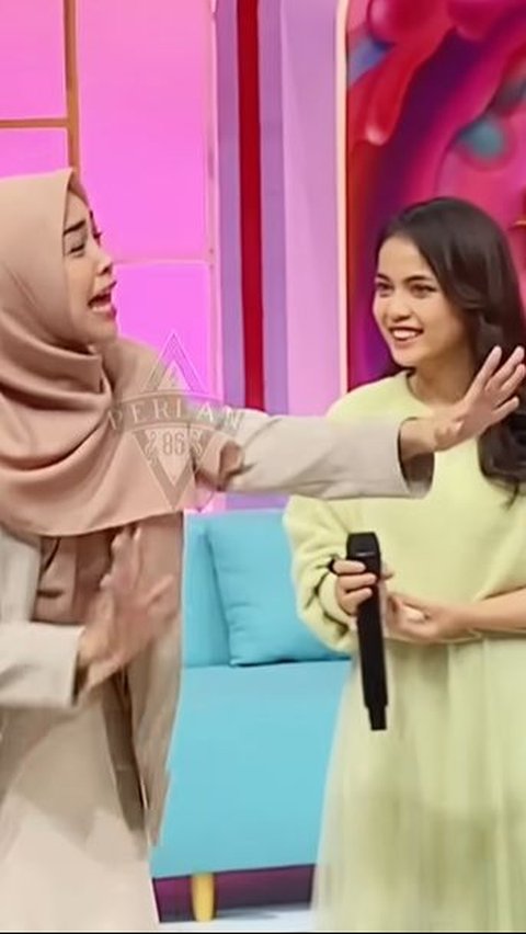 Give a Snarky Comment to Putri Isnari's Household, Ria Ricis Receives Criticism