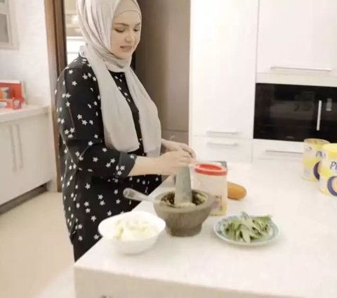 Siti Nurhaliza's Kitchen Appearance, Luxurious Dining Room like a Sultan's Dining Place