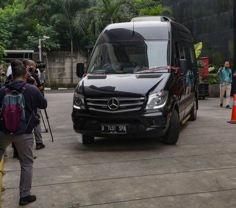 FOTO: Penampakan Mobil Mewah Syahrul Yasin Limpo Senilai Miliaran Rupiah yang Disita KPK
